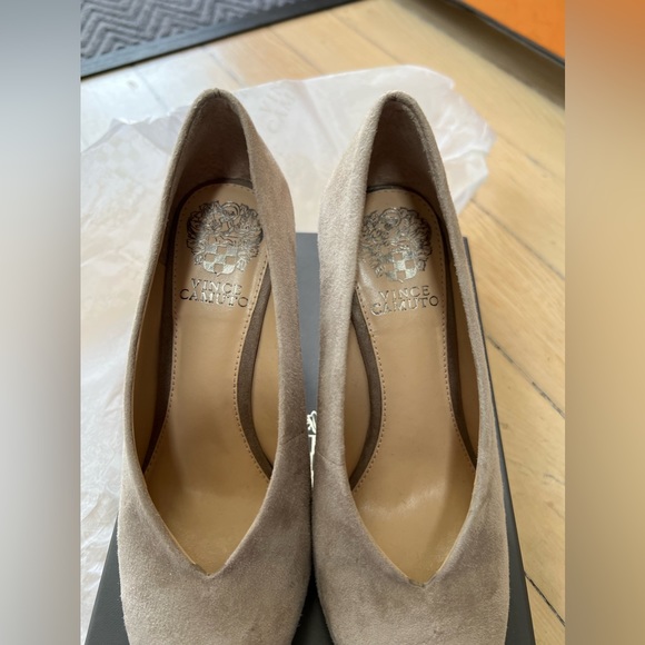 Vince Camuto heels / TENDIRA PUMP - Picture 3 of 7